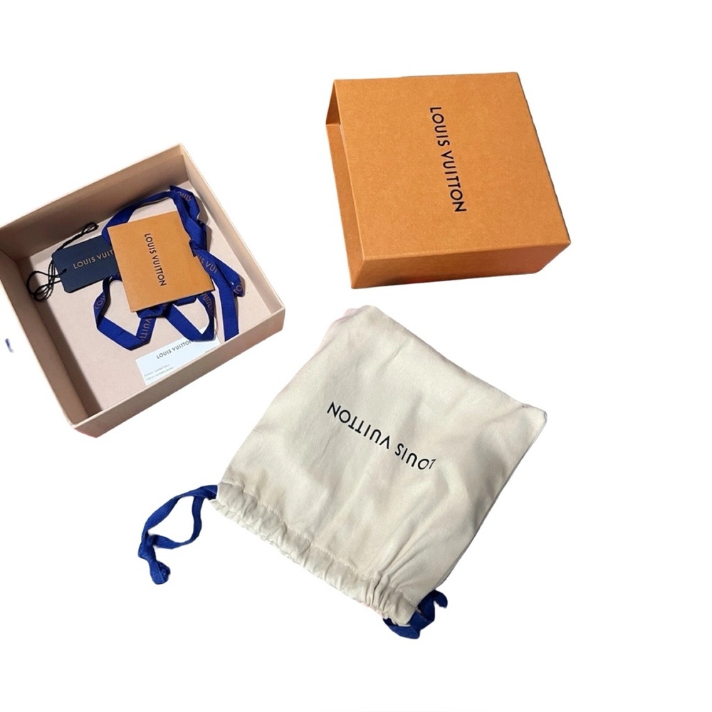 LV Initiales 40MM Reversible Belt - Picture 6 of 6